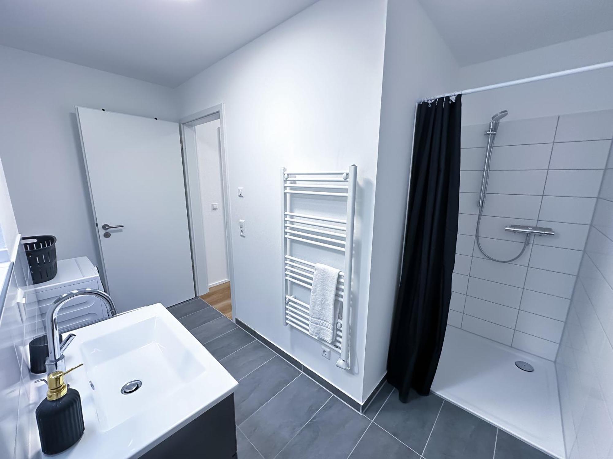 Suite4Me - Balkon I Kueche I Waschmaschine I Mainz-Kostheim Wiesbaden Exterior foto